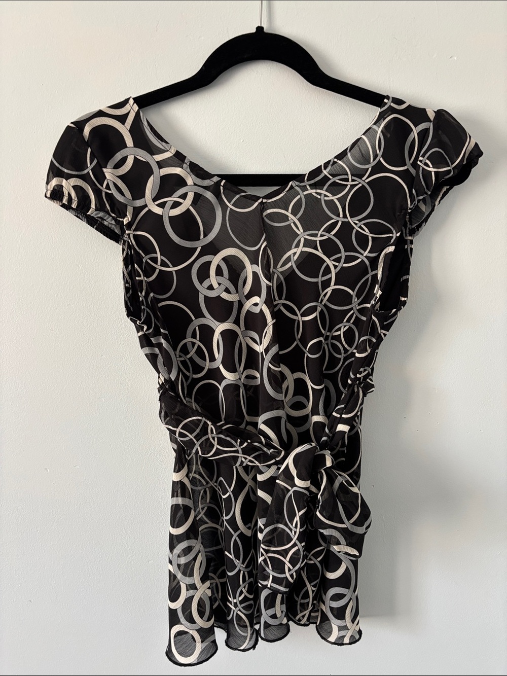 A. Byer Black Blouse with White Ring Print and Front Knot - Picture 3 of 8